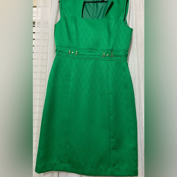 Tahari Arthur S. Levine Size 10 - Picture 4 of 7